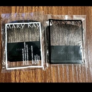 Mary Kay Compact Powder Brush Set